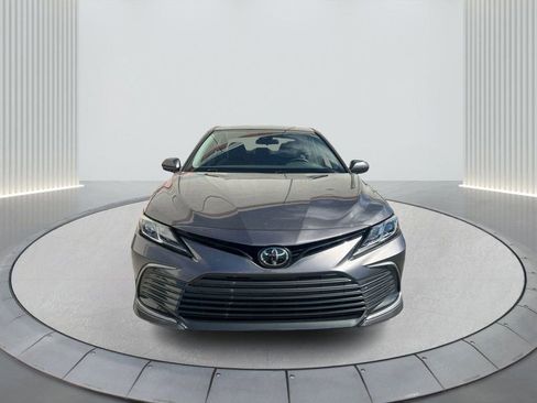 Used 2024 Toyota Camry LE image 3