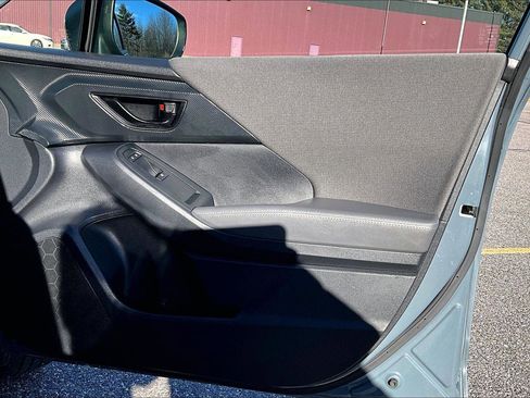 Used 2024 Subaru Crosstrek 2.0i Premium image 16