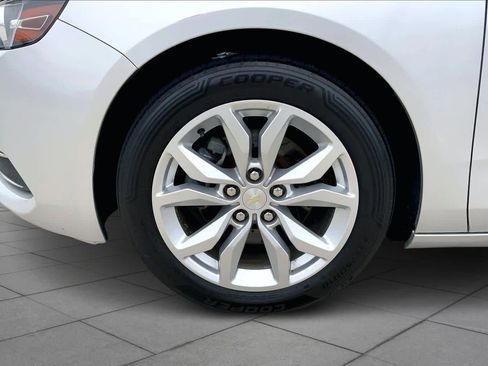 Used 2017 Chevrolet Impala LT image 11