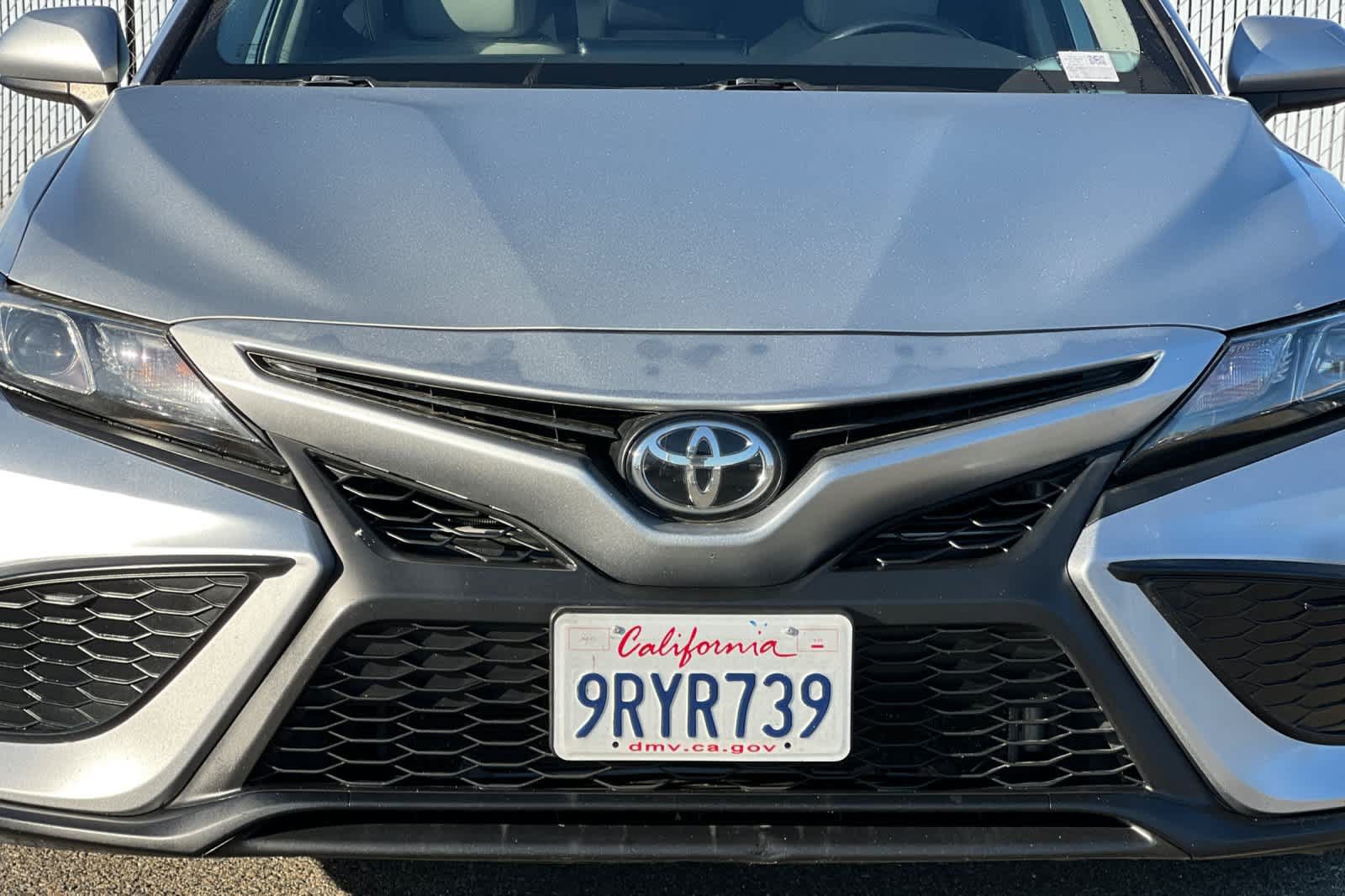 Used 2021 Toyota Camry SE FWD image 15