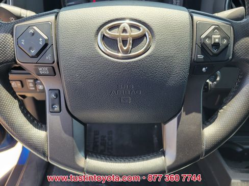 Used 2017 Toyota Tacoma TRD Sport RWD image 18
