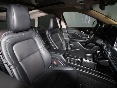 Used 2025 Lincoln Corsair FWD w/ Equipment Group 101A image 25