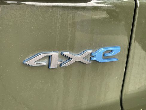 Used 2022 Jeep Wrangler Unlimited Rubicon 4xe image 9