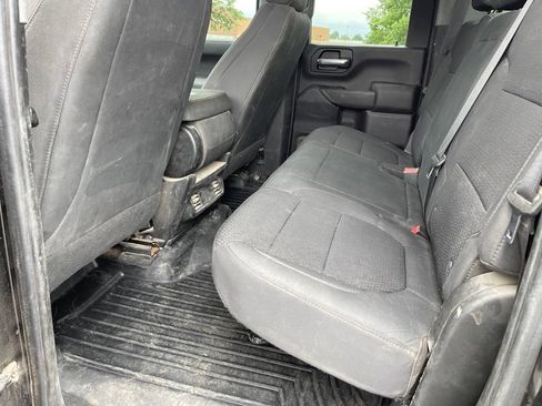Used 2022 Chevrolet Silverado 2500 Custom w/ Custom Value Package AWD/4WD image 6