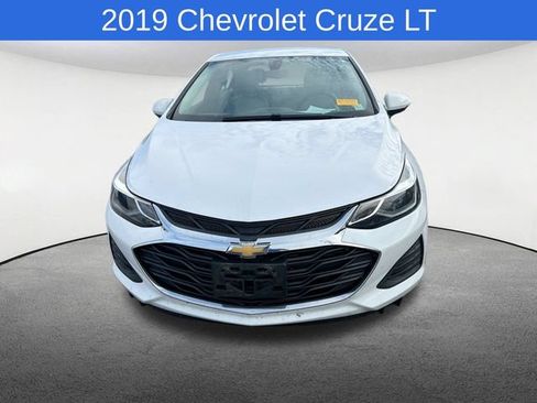 Used 2019 Chevrolet Cruze LT w/ Convenience Package FWD image 7
