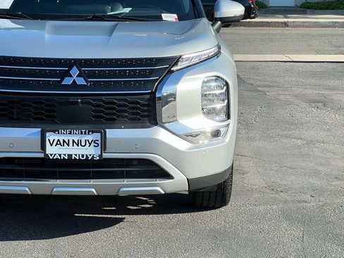 Used 2024 Mitsubishi Outlander SE FWD image 13