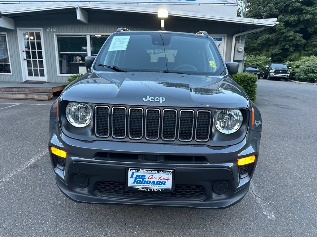 Used 2021 Jeep Renegade Sport w/ Sport Appearance Group AWD/4WD image 2