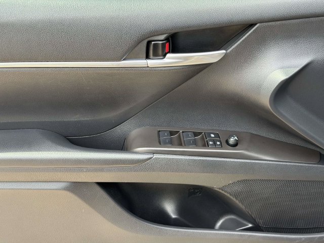 Used 2024 Toyota Camry LE FWD image 17