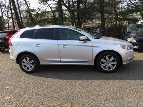 Used 2016 Volvo XC60 T6 image 5
