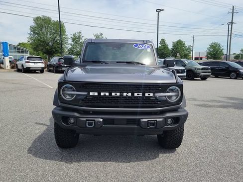 Used 2025 Ford Bronco Badlands AWD/4WD image 2