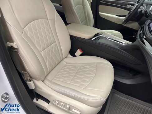 Used 2022 Buick Enclave Avenir w/ Avenir Technology Package image 26