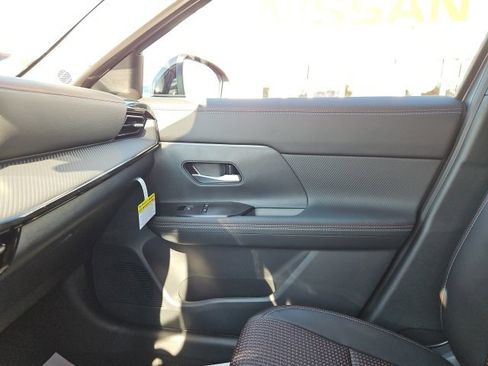 New 2026 Nissan Kicks SR w/ Cold Weather Package image 31