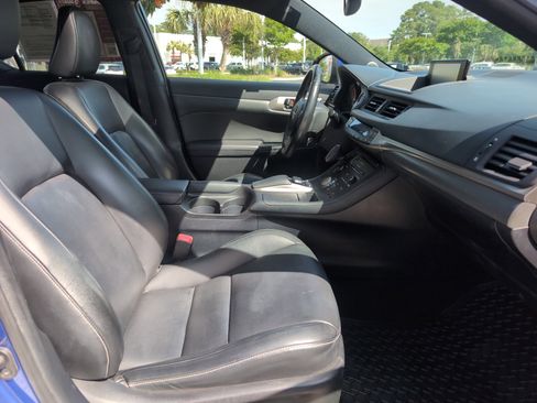 Used 2015 Lexus CT 200h w/ Navigation Package FWD image 30