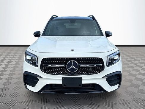 Used 2023 Mercedes-Benz GLB 250 image 2