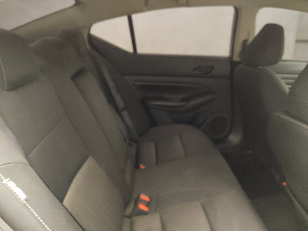 Used 2024 Nissan Altima 2.5 SV FWD image 19