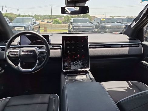 New 2026 GMC Sierra EV Elevation w/ LPO, Elevation Dark Package AWD/4WD image 29