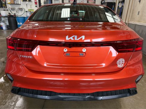 Used 2023 Kia Forte LXS w/ LXS Technology Package image 6
