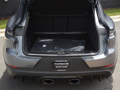 Certified 2026 Porsche Cayenne Turbo GT AWD/4WD image 35