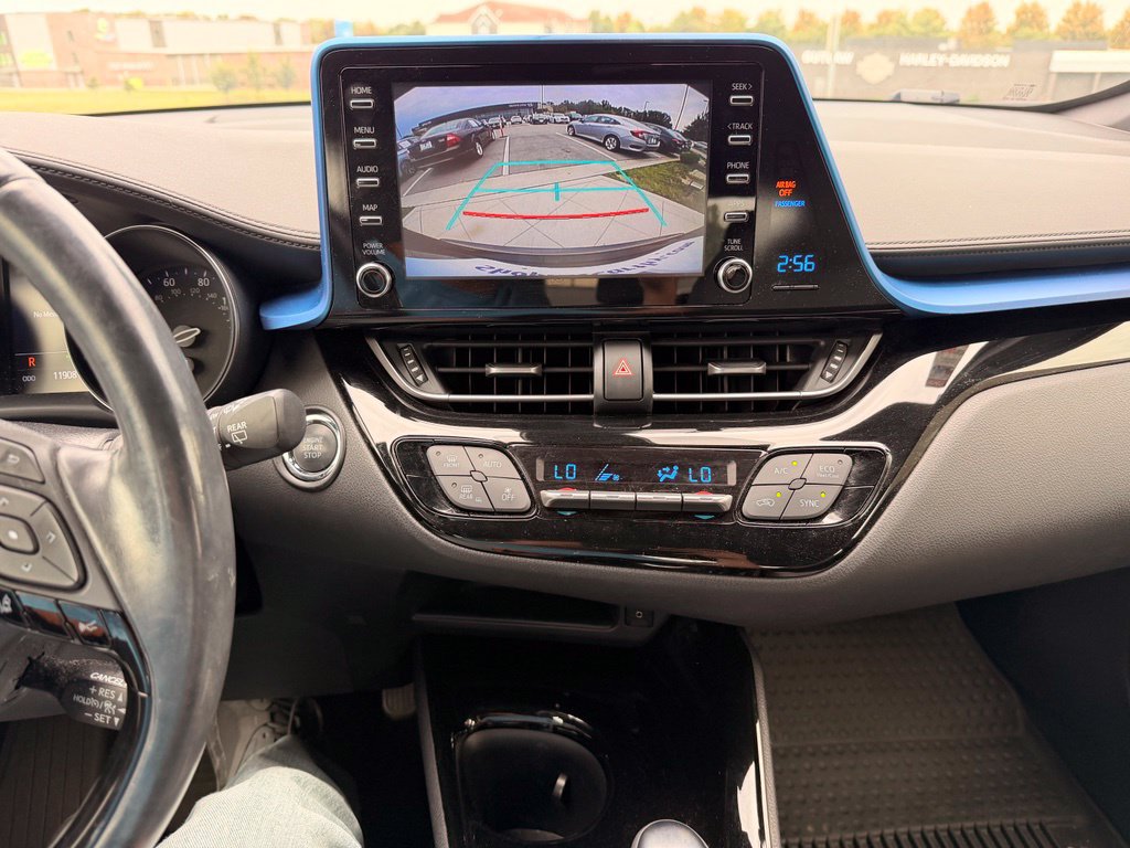 Used 2019 Toyota C-HR XLE FWD image 21