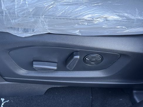 New 2026 Ford Explorer Platinum w/ LUX Leather Package AWD/4WD image 13