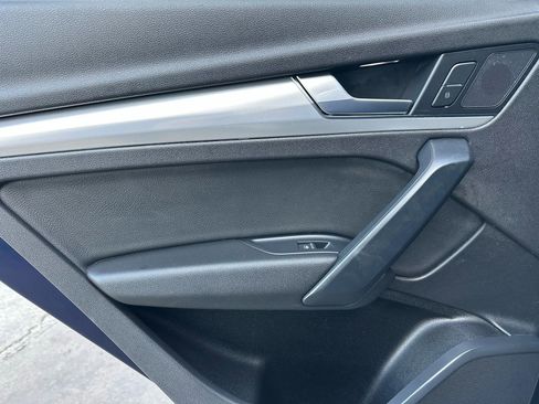 Used 2019 Audi Q5 2.0T Premium w/ Convenience Package image 11