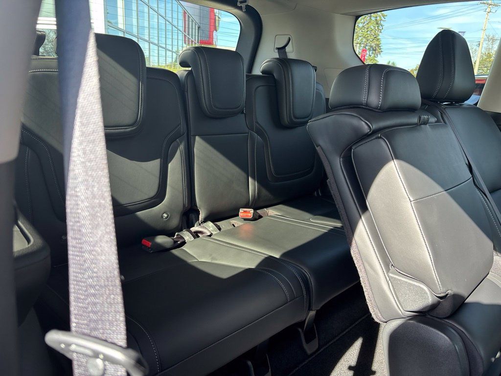 Certified 2026 Nissan Armada SV AWD/4WD image 29