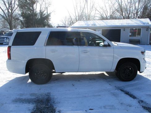 Used 2016 Chevrolet Tahoe 2WD image 6