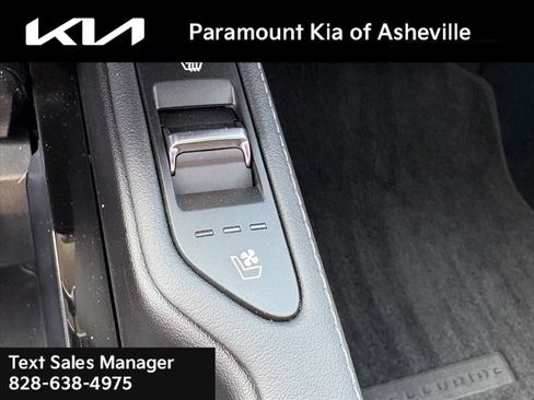 Used 2025 Kia Telluride SX image 16