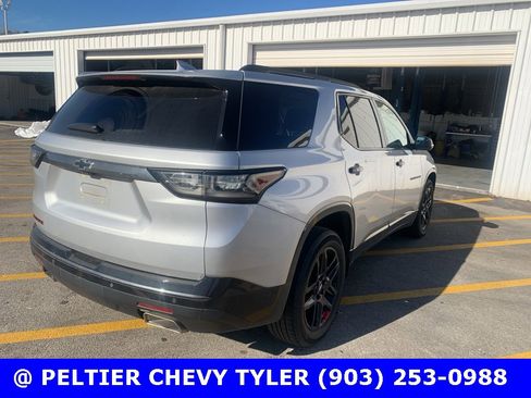 Used 2021 Chevrolet Traverse Premier w/ Redline Edition image 7