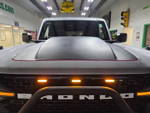 Used 2022 Ford Bronco Black Diamond image 26