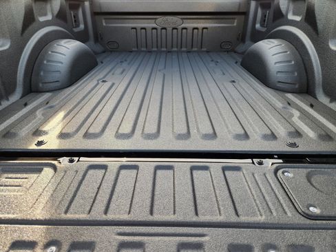 New 2026 Ford F250 Lariat w/ Black Appearance Package image 28