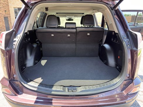 Used 2017 Toyota RAV4 Limited FWD image 7