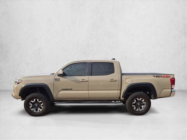 Used 2018 Toyota Tacoma TRD Off-Road AWD/4WD image 8