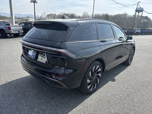 Used 2024 Lincoln Nautilus Reserve w/ Jet Appearance Package (87T) image 7