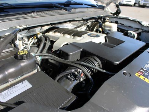 Used 2017 Cadillac Escalade ESV Premium Luxury w/ LPO, Radiant Package image 11