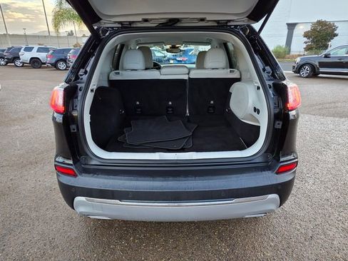 Used 2020 Jeep Cherokee Limited w/ Technology Group image 11