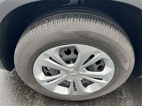 Used 2025 Chevrolet Trax LS image 16