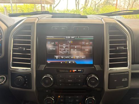 Used 2015 Ford F150 Lariat image 21