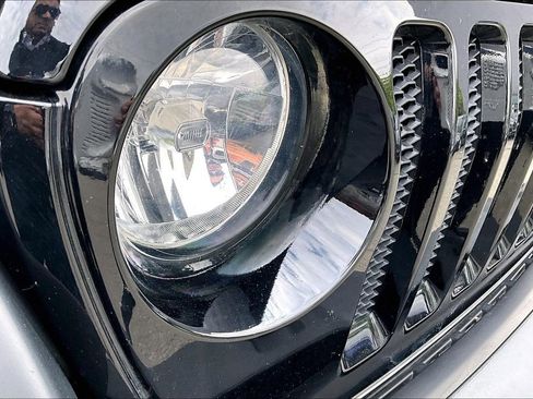 Used 2023 Jeep Wrangler Sport S AWD/4WD image 31