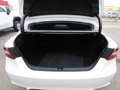 Used 2023 Toyota Camry SE image 33