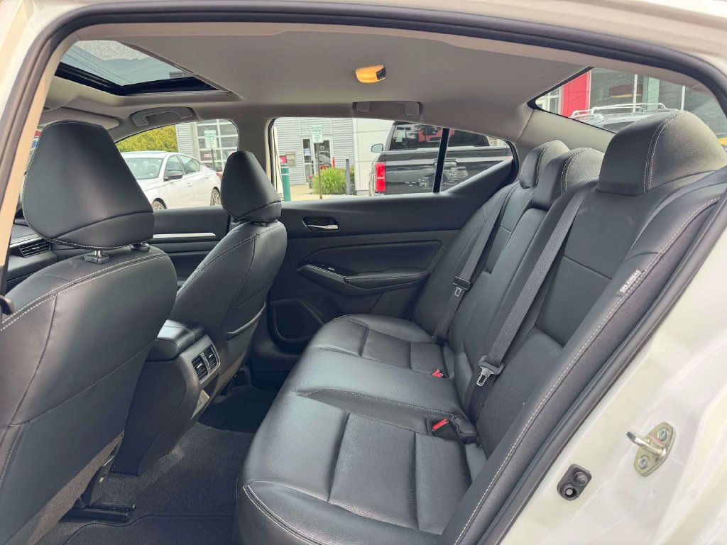 Certified 2025 Nissan Altima 2.5 SL FWD image 12