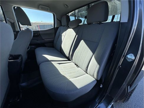 Used 2017 Toyota Tacoma SR image 16