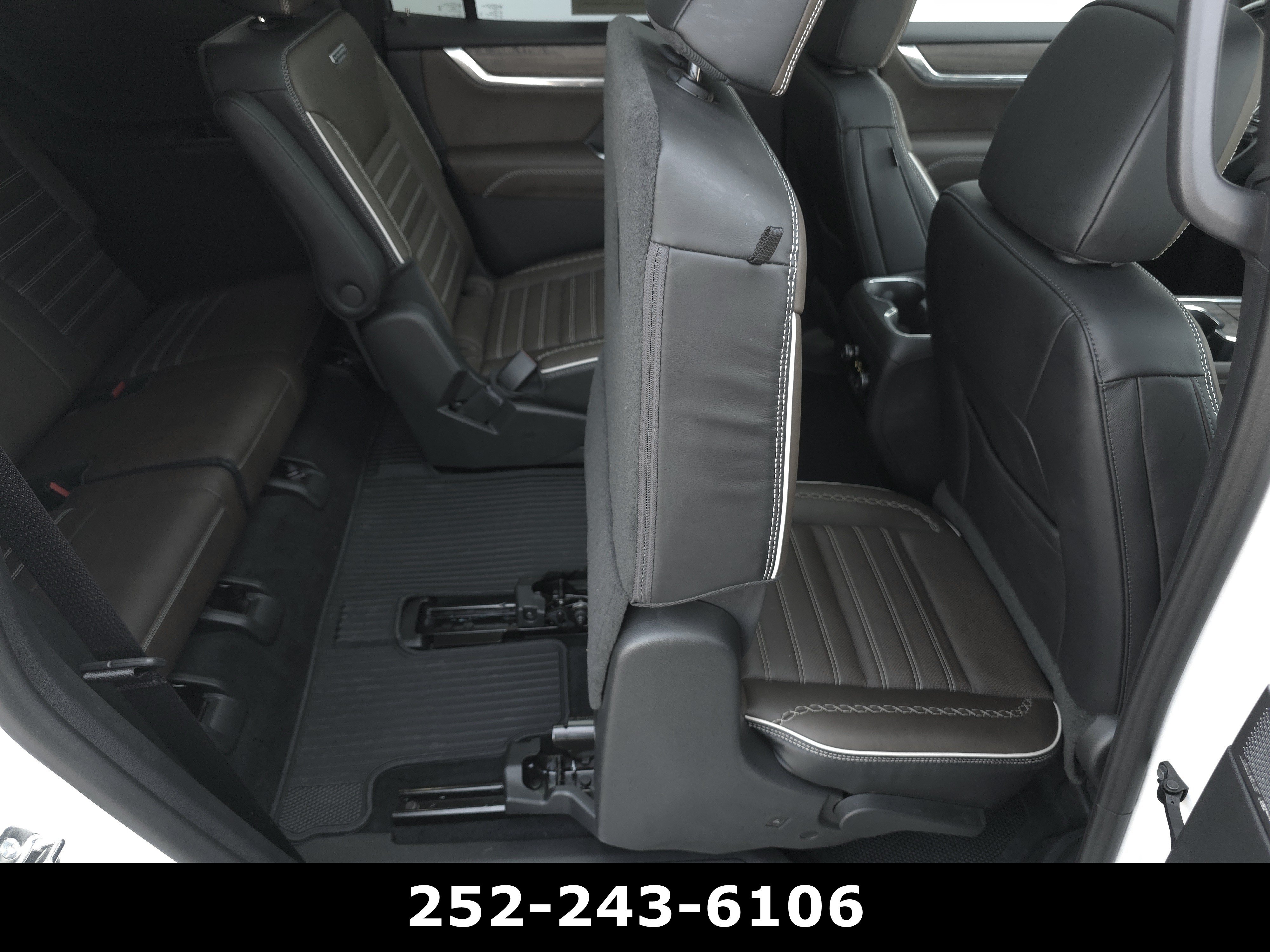 Used 2026 GMC Acadia Denali Ultimate FWD image 46