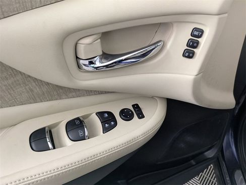 Used 2020 Nissan Murano SL w/ Cargo Package image 12