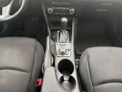 Used 2016 MAZDA MAZDA3 i Touring w/ Popular Equipment Package FWD image 10