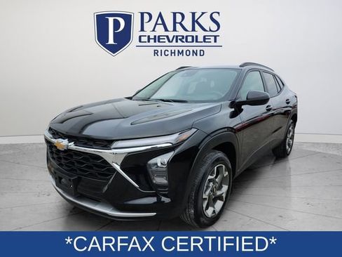 Certified 2025 Chevrolet Trax LT w/ LT Convenience Package image 3