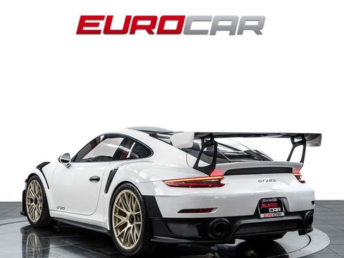 Used 2018 Porsche 911 GT2 RS image 3