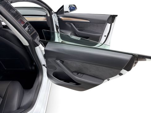Certified 2023 Tesla Model 3 Standard Range RWD image 12
