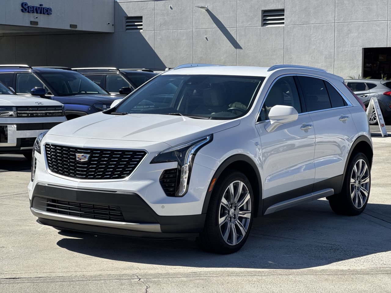 Used 2020 Cadillac XT4 Premium Luxury w/ Driver Awareness Package AWD/4WD image 2