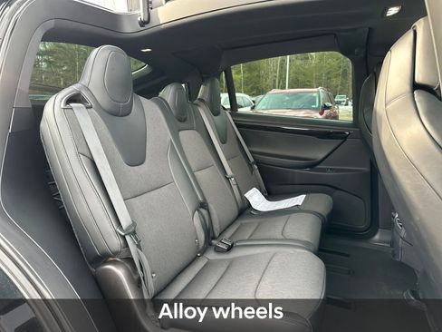 Used 2018 Tesla Model X 75D image 23
